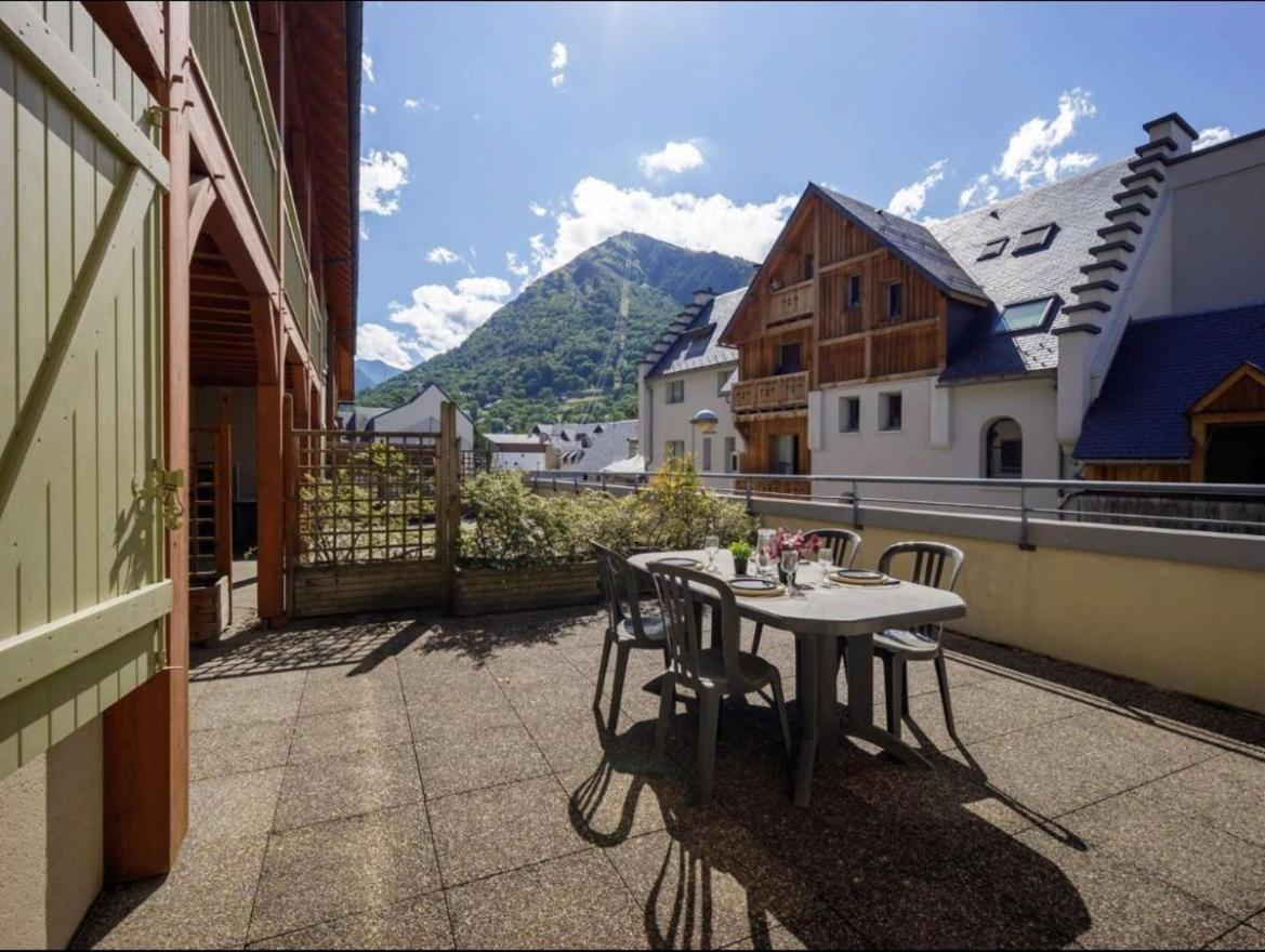 Appartements Avec Piscine Interieure Sauna Parking Etage 1 Au Centre Du Village Dans Residence Cami Real Saint-Lary-Soulan Bagian luar foto