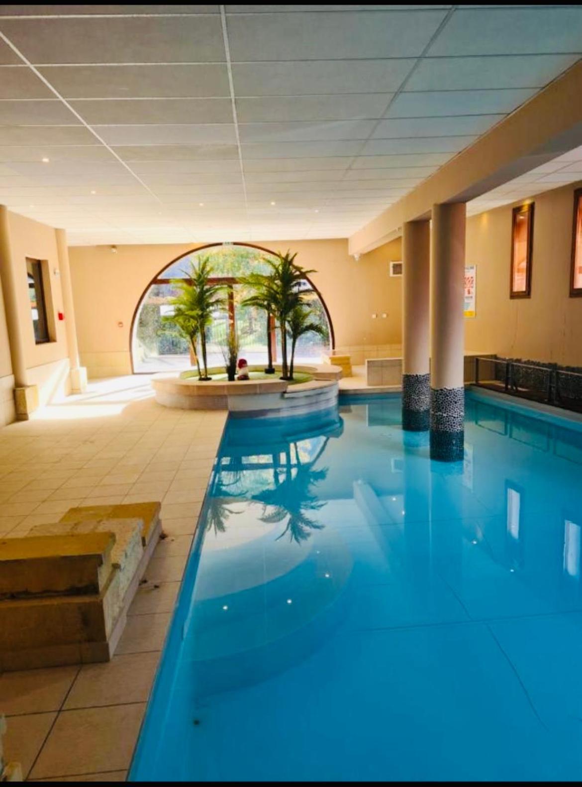 Appartements Avec Piscine Interieure Sauna Parking Etage 1 Au Centre Du Village Dans Residence Cami Real Saint-Lary-Soulan Bagian luar foto
