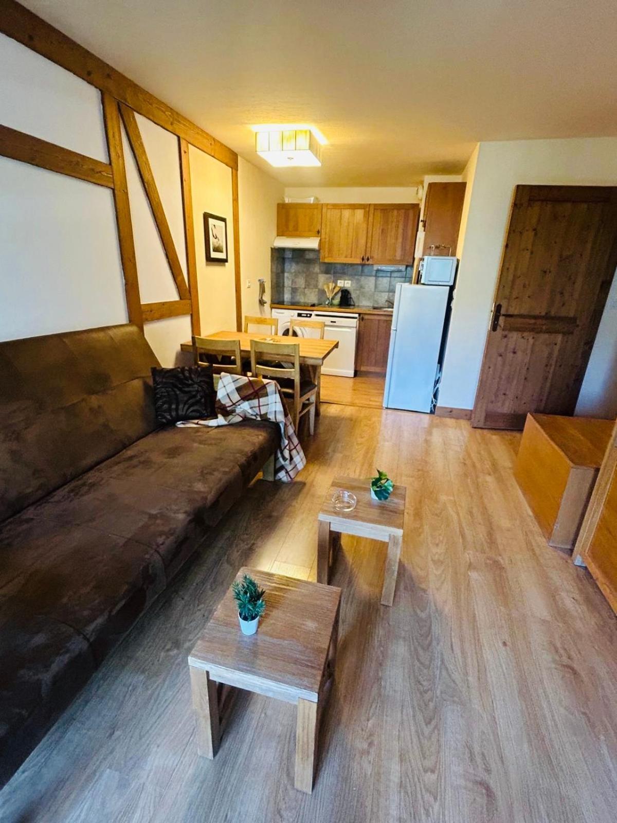 Appartements Avec Piscine Interieure Sauna Parking Etage 1 Au Centre Du Village Dans Residence Cami Real Saint-Lary-Soulan Bagian luar foto